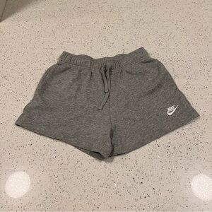 NIKE Women’s Gray Sportswear Athletic Fleece Shorts Size Small